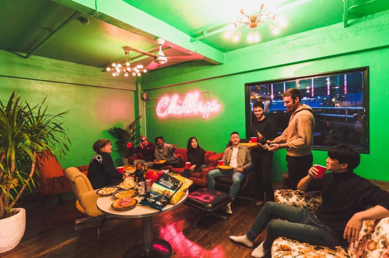 Hostel Chillax Осака Экстерьер фото