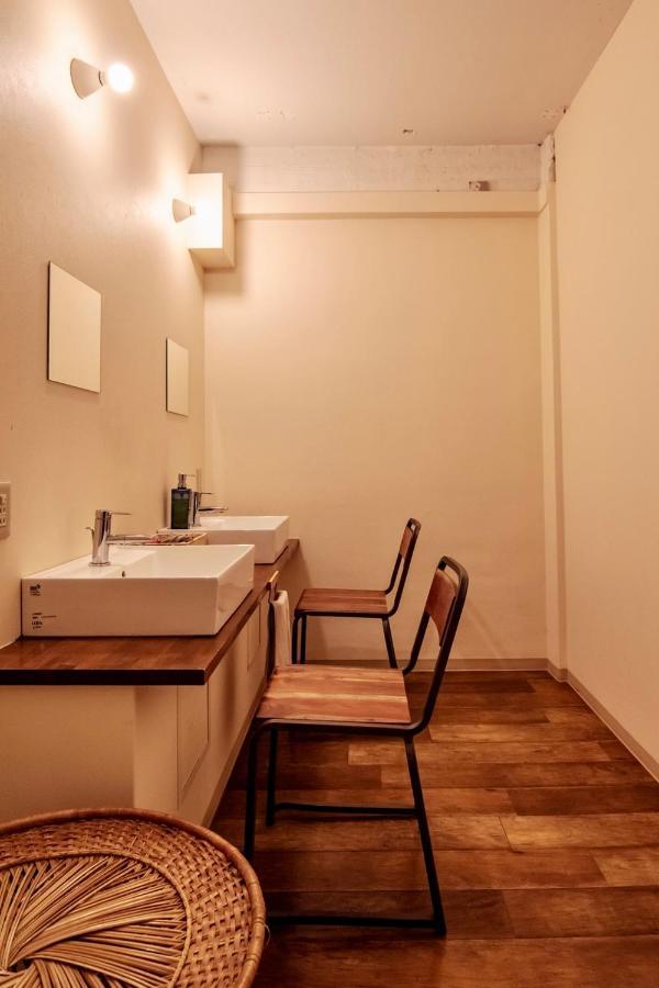 Hostel Chillax Осака Экстерьер фото