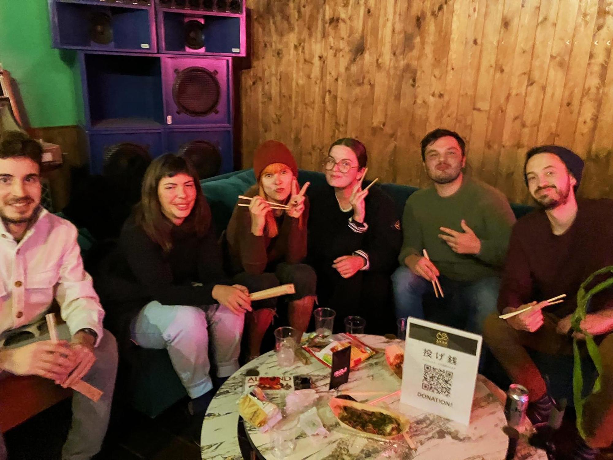 Hostel Chillax Осака Экстерьер фото